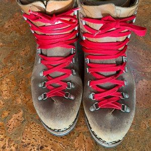 men's Raichle mountaineering boots